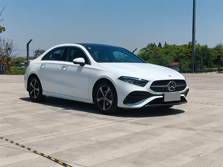 Фото 8 - Mercedes-Benz A-Class