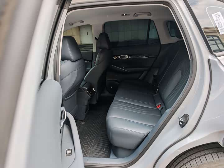 Фото 9 - Geely Galaxy E5