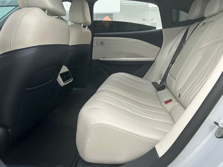 Geely Galaxy E8 2024 2024款 665km 后驱星舰 远航版
