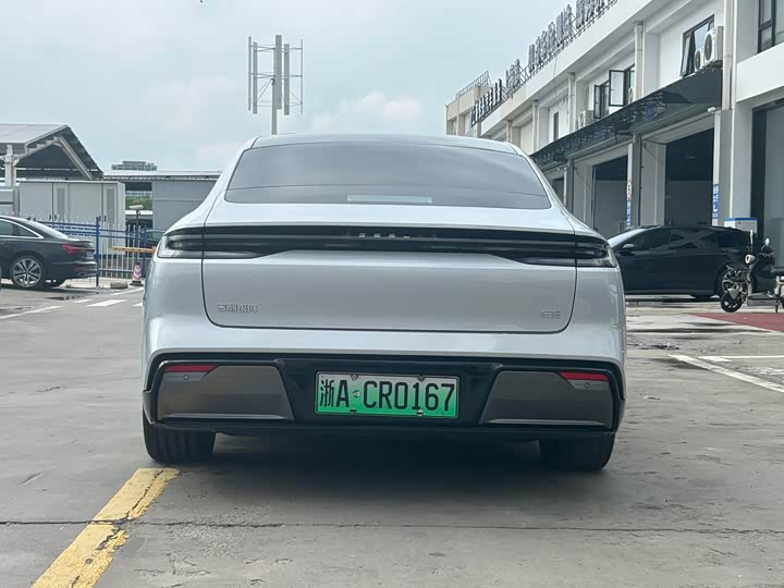 Geely Galaxy E8 2024 2024款 665km 后驱星舰 远航版