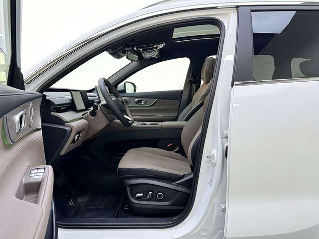 Chery Tiggo 8 Plus 2025 2025款 290TGDI DCT乘势版