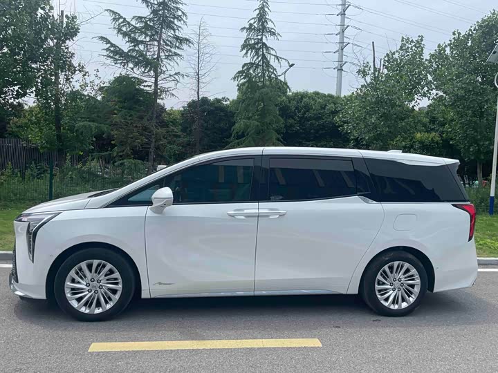 Buick GL8 Century 2025 2025款 2.0T 七座蕴世版
