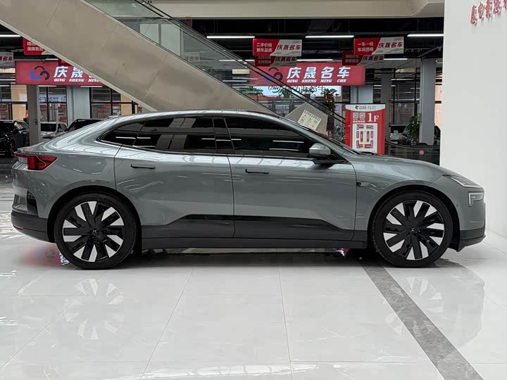 2023 Polestar 4