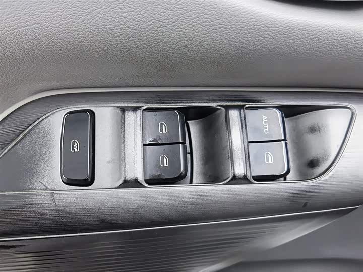 Photo 9 - Baojun RC-5
