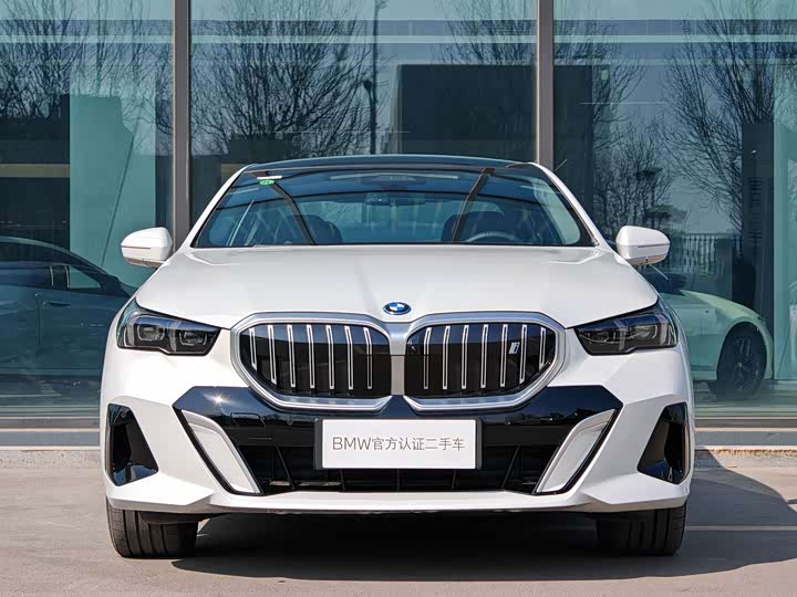 BMW i5 2025 2025款 xDrive 50L M运动套装