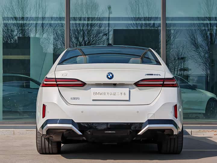 BMW i5 2025 2025款 xDrive 50L M运动套装