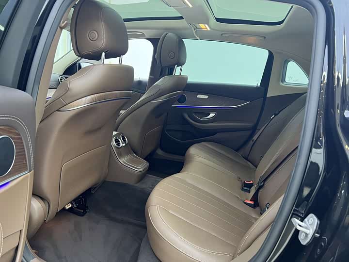 Фото 5 - Mercedes-Benz E-Class Hybrid