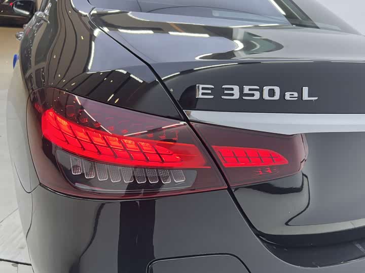 Фото 8 - Mercedes-Benz E-Class Hybrid
