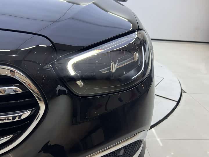 Фото 9 - Mercedes-Benz E-Class Hybrid