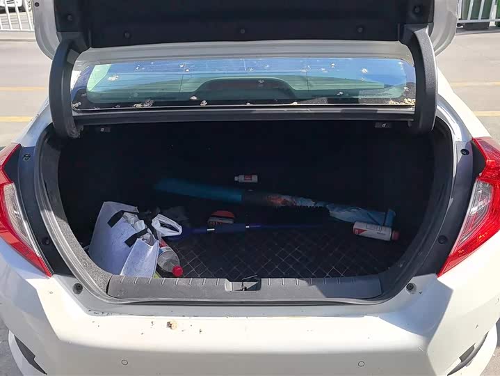 Photo 4 - Honda Civic
