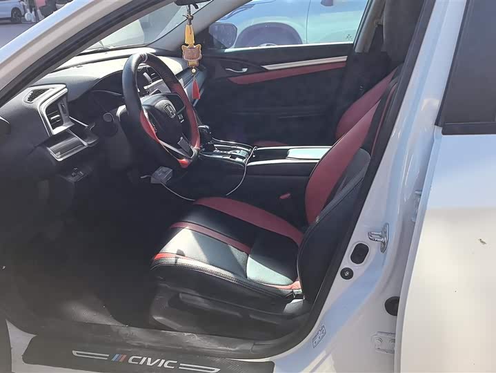 Photo 9 - Honda Civic