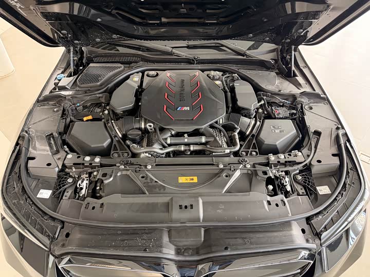 2025 BMW M5 Hybrid