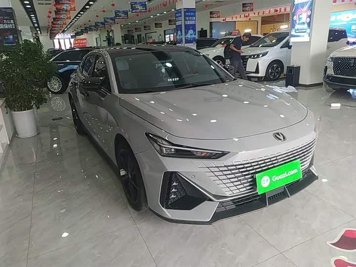 Zdjęcie 4 - Changan UNI-V