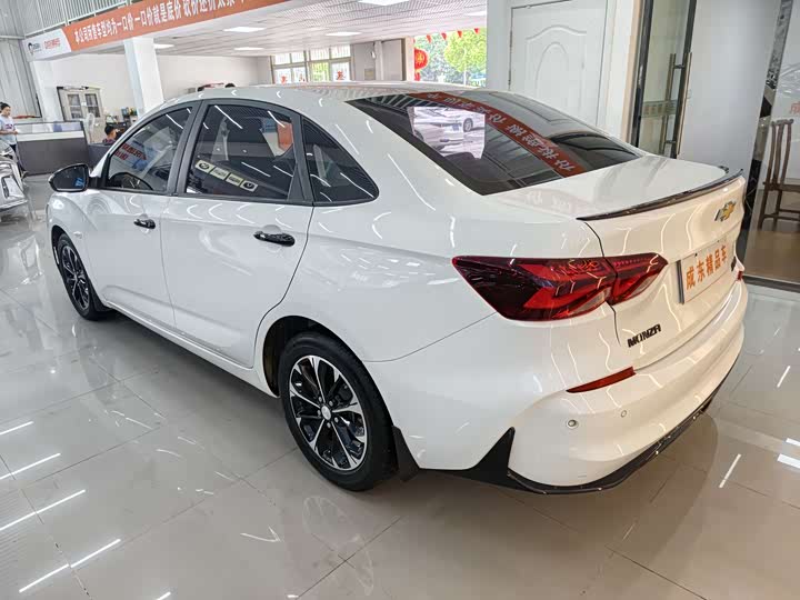 Chevrolet Monza 2023 2023款 1.3T 轻混自动尊享版