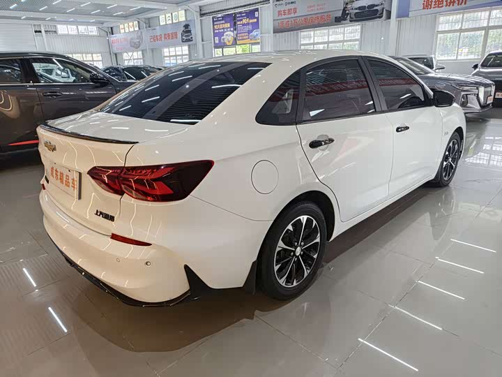 Chevrolet Monza 2023 2023款 1.3T 轻混自动尊享版