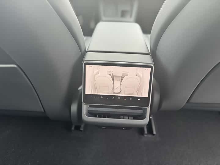 Photo 4 - Tesla Model 3