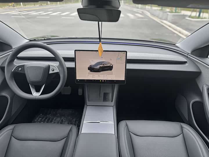 Photo 8 - Tesla Model 3
