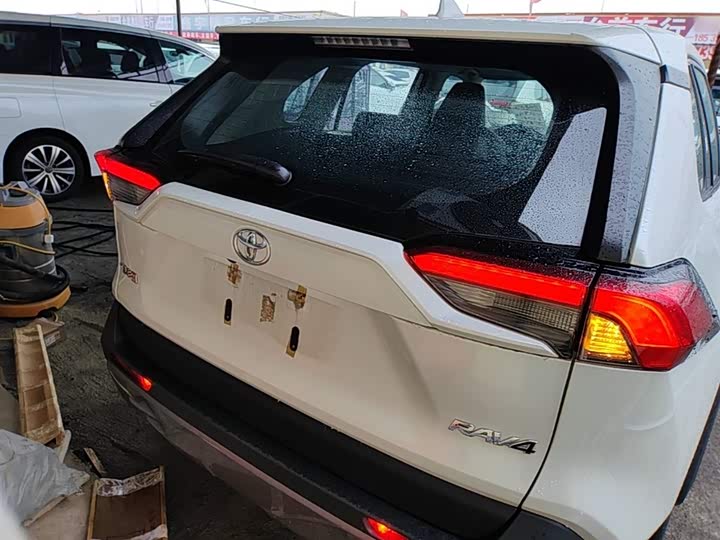 صورة 6 - Toyota RAV4