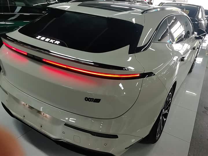 Zeekr 007 GT 2025 2025款 后驱智驾版 75kWh