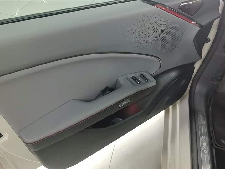 Zeekr 007 GT 2025 2025款 后驱智驾版 75kWh