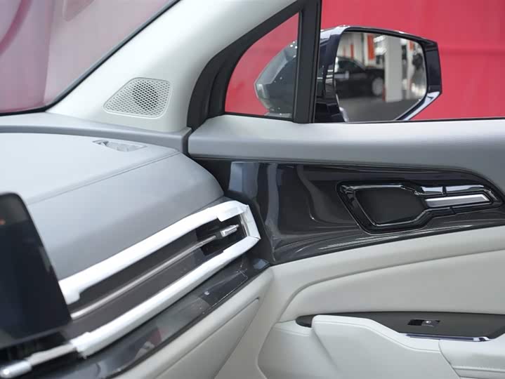 Kia Sportage 2025 2025款 1.5T 两驱尊贵智享版