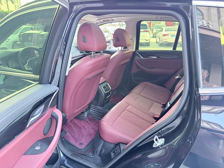 Фото 6 - BMW iX3