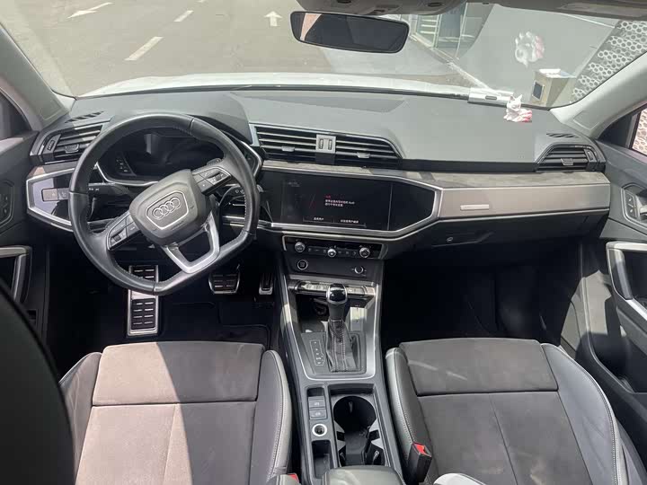 Zdjęcie 6 - Audi Q3