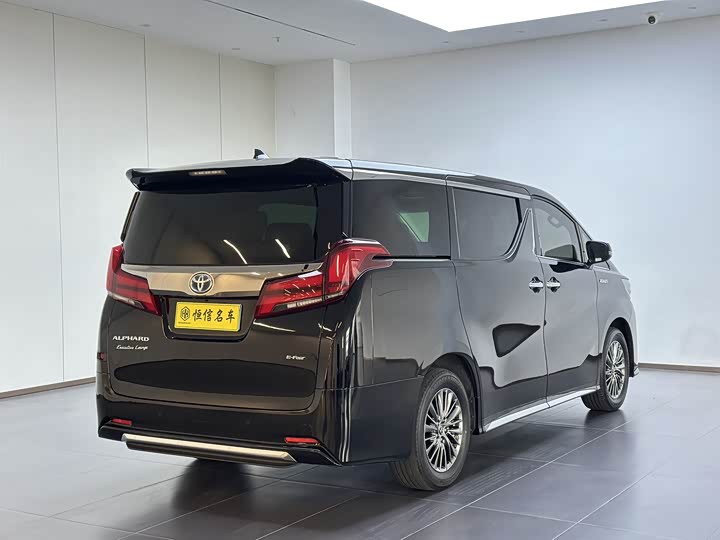 Фото 6 - Toyota Alphard