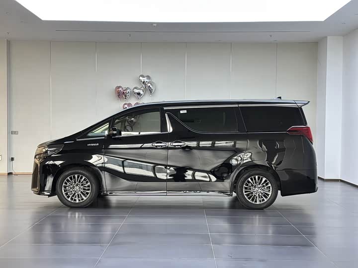 Фото 7 - Toyota Alphard