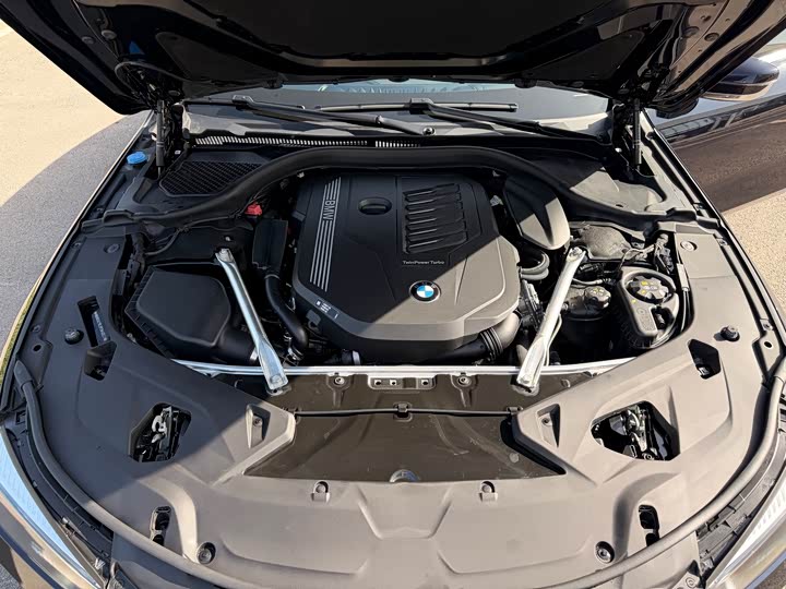 BMW 8 Series 2022 2022款 840i 四门轿跑车 M运动套装
