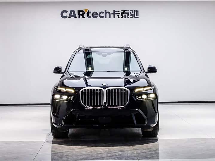 Фото 2 - BMW X7