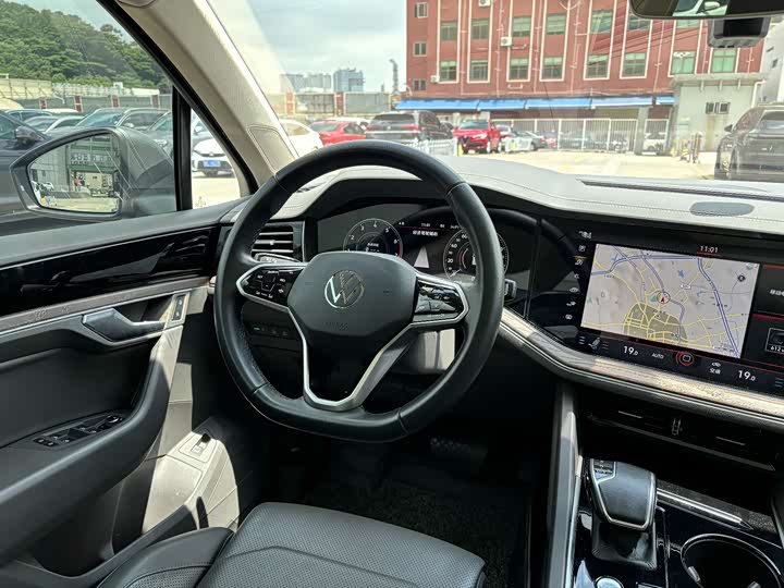 Фото 5 - Volkswagen Touareg
