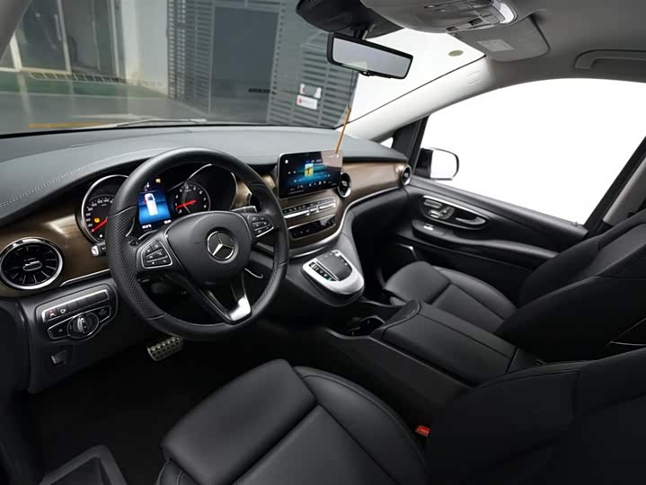 Mercedes-Benz V-Class 2022 2022款 V 260 L 长轴距尊贵版