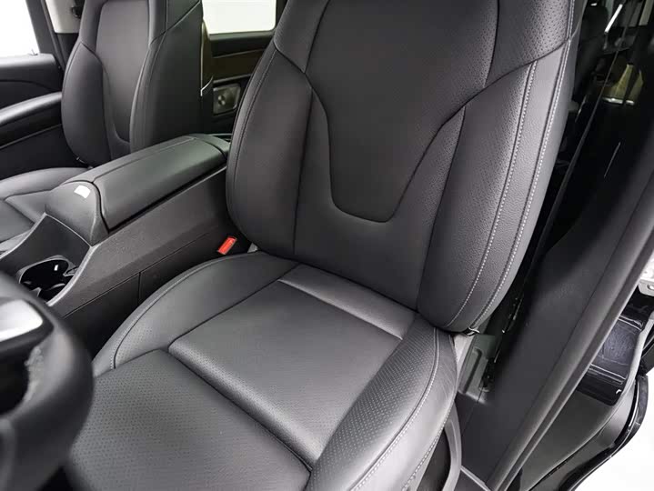 Mercedes-Benz V-Class 2022 2022款 V 260 L 长轴距尊贵版