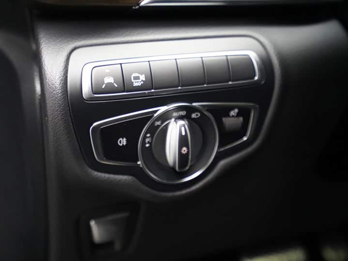 Mercedes-Benz V-Class 2022 2022款 V 260 L 长轴距尊贵版