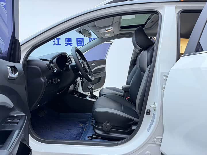 Zdjęcie 5 - Kia KX1