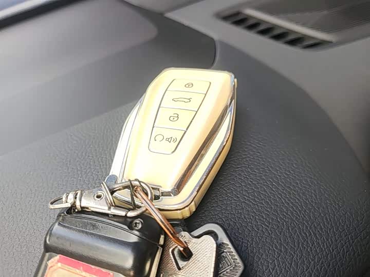 Zdjęcie 9 - Geely Preface