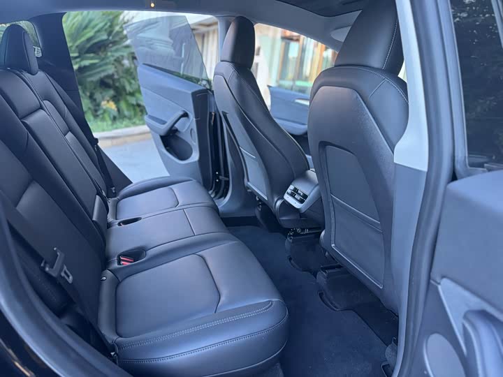 Фото 6 - Tesla Model Y