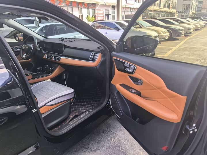 Jetour X70 Plus 2025 2025款 1.5T 豪华澎湃版 7座