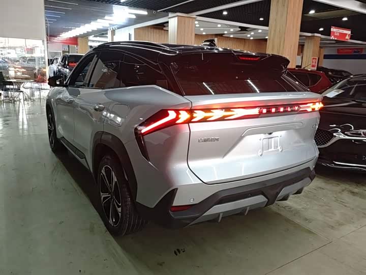 2025 Geely Galaxy L7