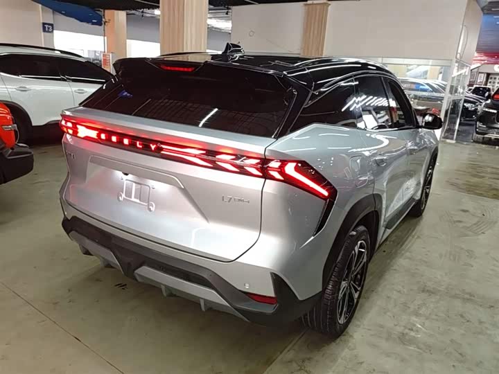 Geely Galaxy L7 2025 2025款 EM-i 115km 探索+版