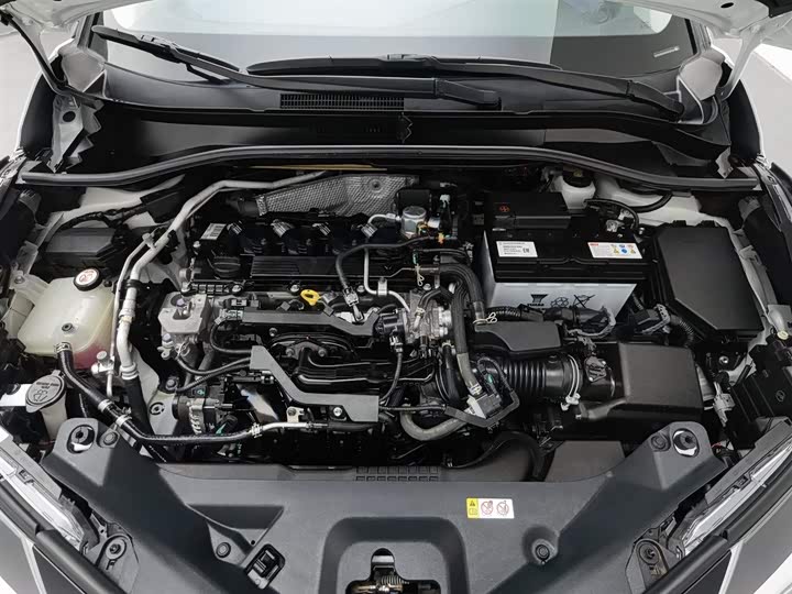Фото 6 - Toyota C-HR