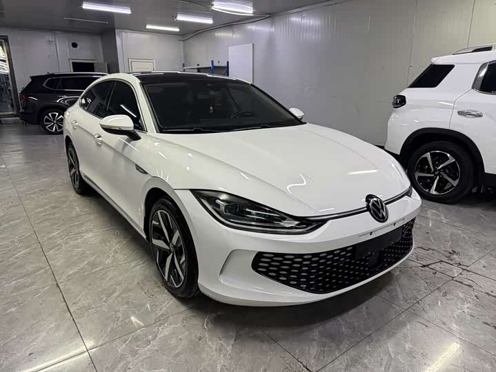 Фото 3 - Volkswagen Lamando L