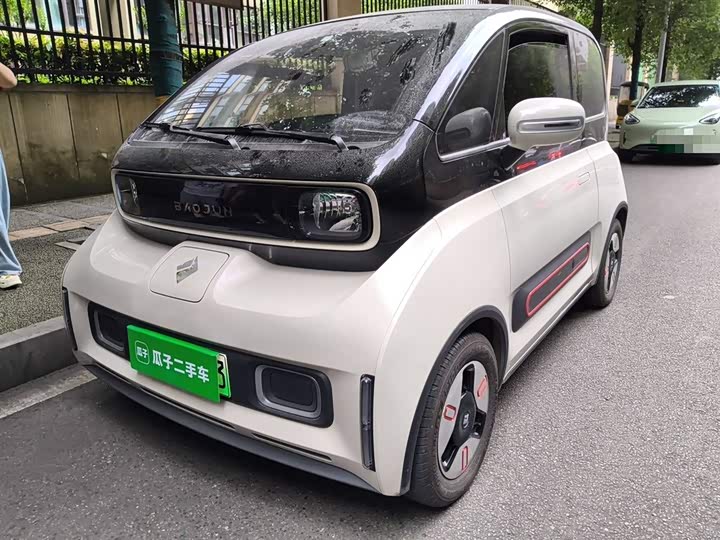 Photo 2 - Baojun KiWi EV