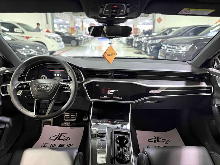 Фото 5 - Audi A6L