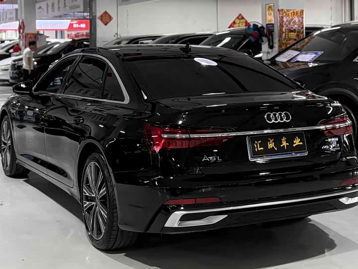 Фото 9 - Audi A6L