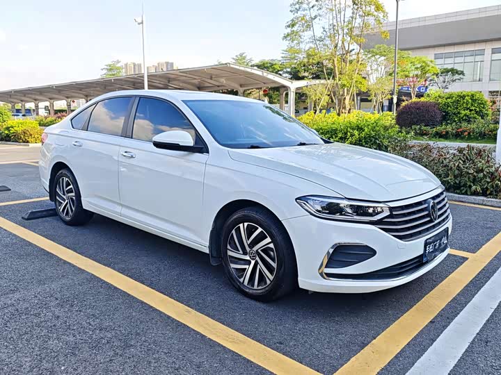 Фото 3 - Volkswagen Lavida