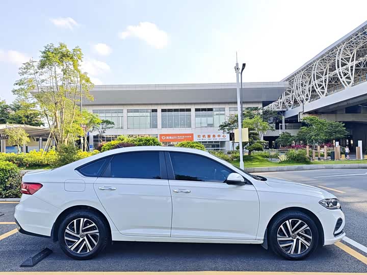 Фото 5 - Volkswagen Lavida