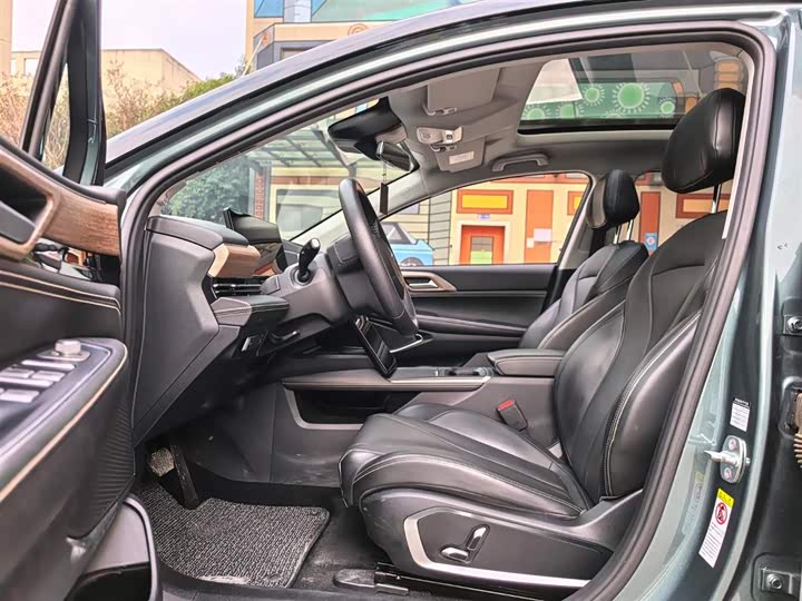 2024 XPeng P5
