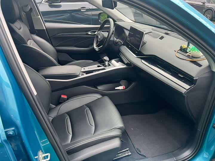Zdjęcie 7 - Geely Preface